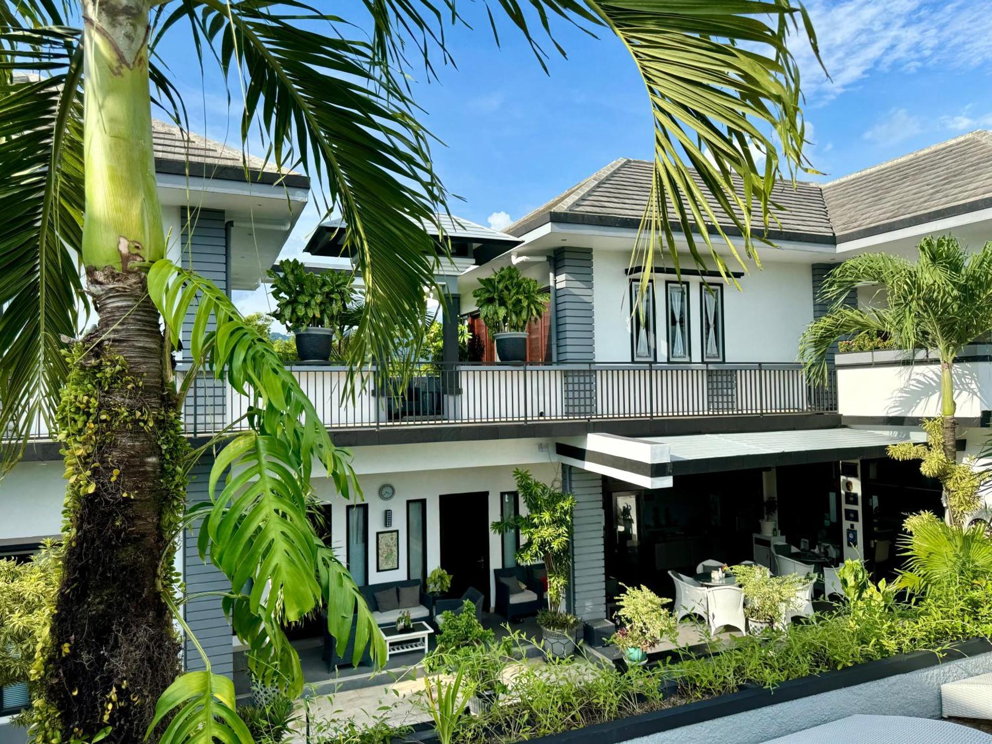 Villa Rumah Putih Abu Abu Senggigi Eksteriør billede